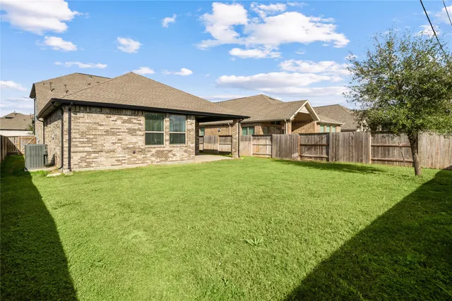 $395,000 | 4510 Peloton Road, Rosharon, TX 77583