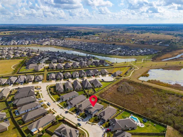 $395,000 | 4510 Peloton Road, Rosharon, TX 77583