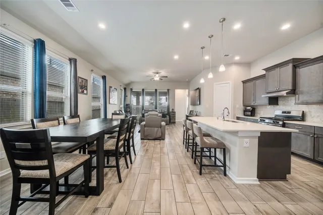 $395,000 | 4510 Peloton Road, Rosharon, TX 77583