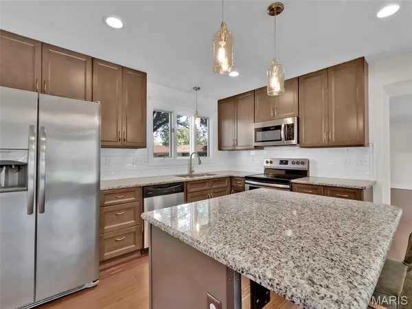 $350,000 | 821 Laurel Lane, St. Charles, MO 63301
