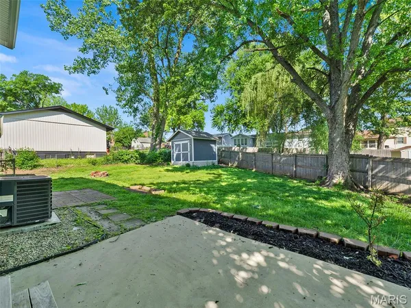 $350,000 | 821 Laurel Lane, St. Charles, MO 63301