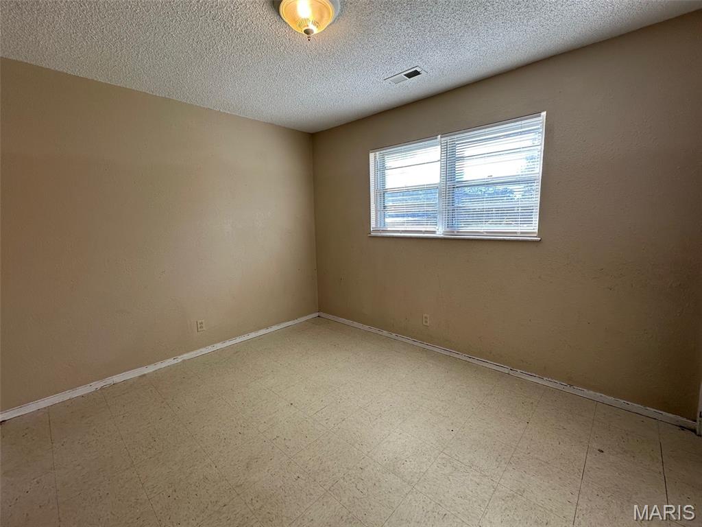 708 North Smiley Street O'Fallon, IL 62269 - Photo 16 of 22