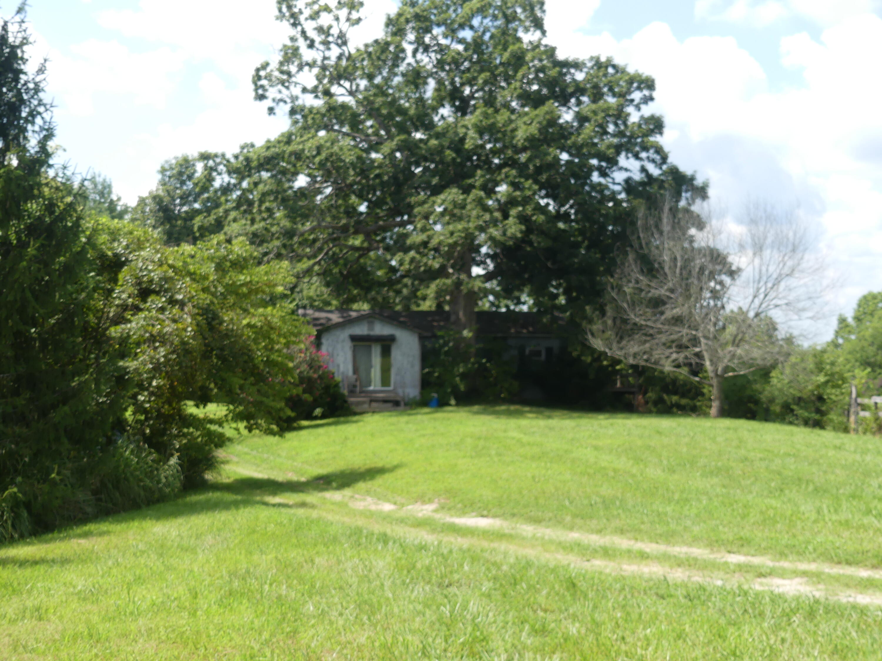 1040 Delaney Road Lawrenceburg, KY 40342 - Photo 31 of 55 P1020036