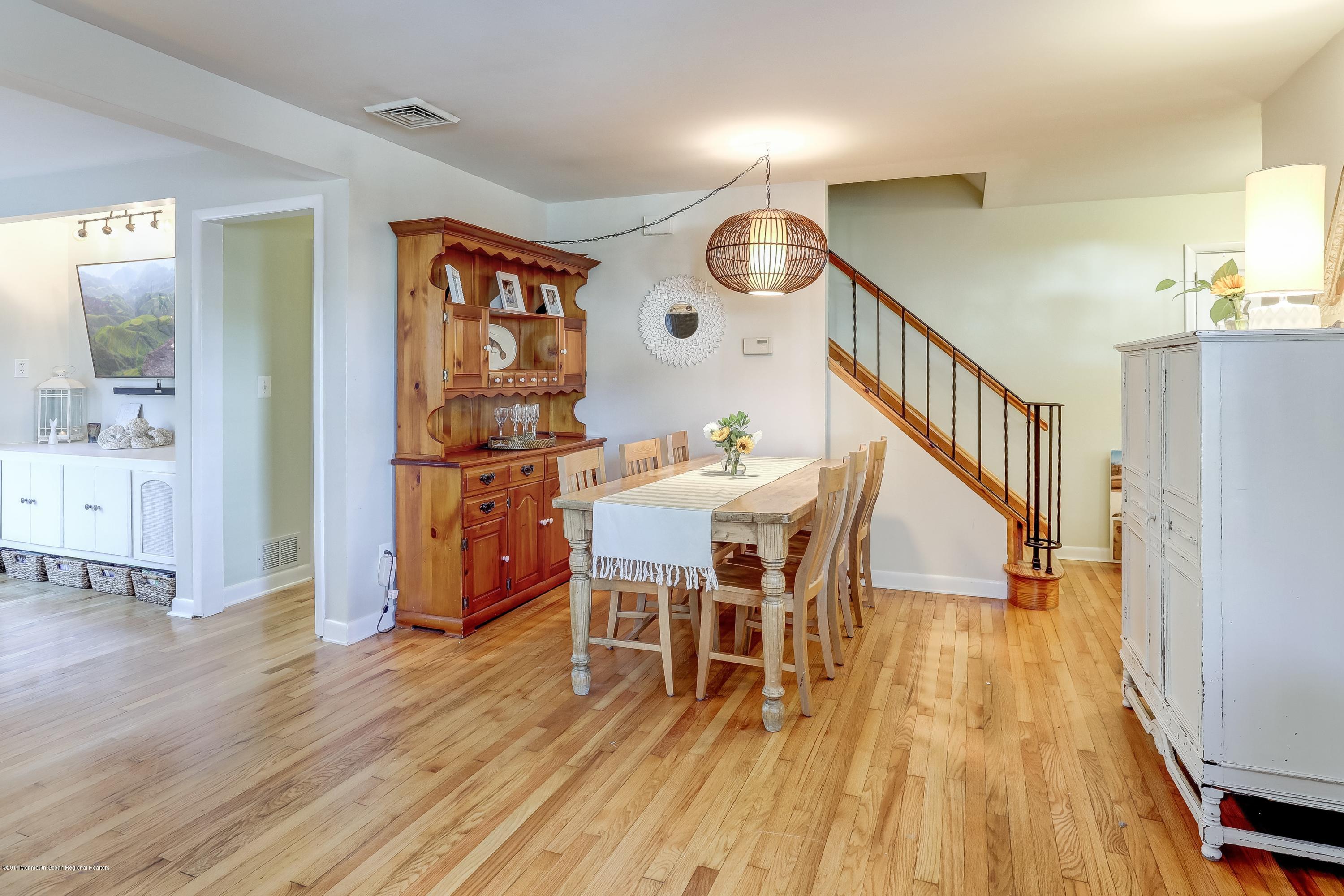 91 Manito Road Manasquan, NJ 08736 - Photo 8 of 27 008_Dining
