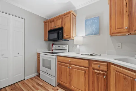 $235,000 | 303 East Henry Clay Street, Unit 104, Whitefish Bay, WI 53217