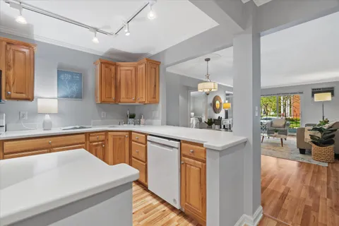 $235,000 | 303 East Henry Clay Street, Unit 104, Whitefish Bay, WI 53217