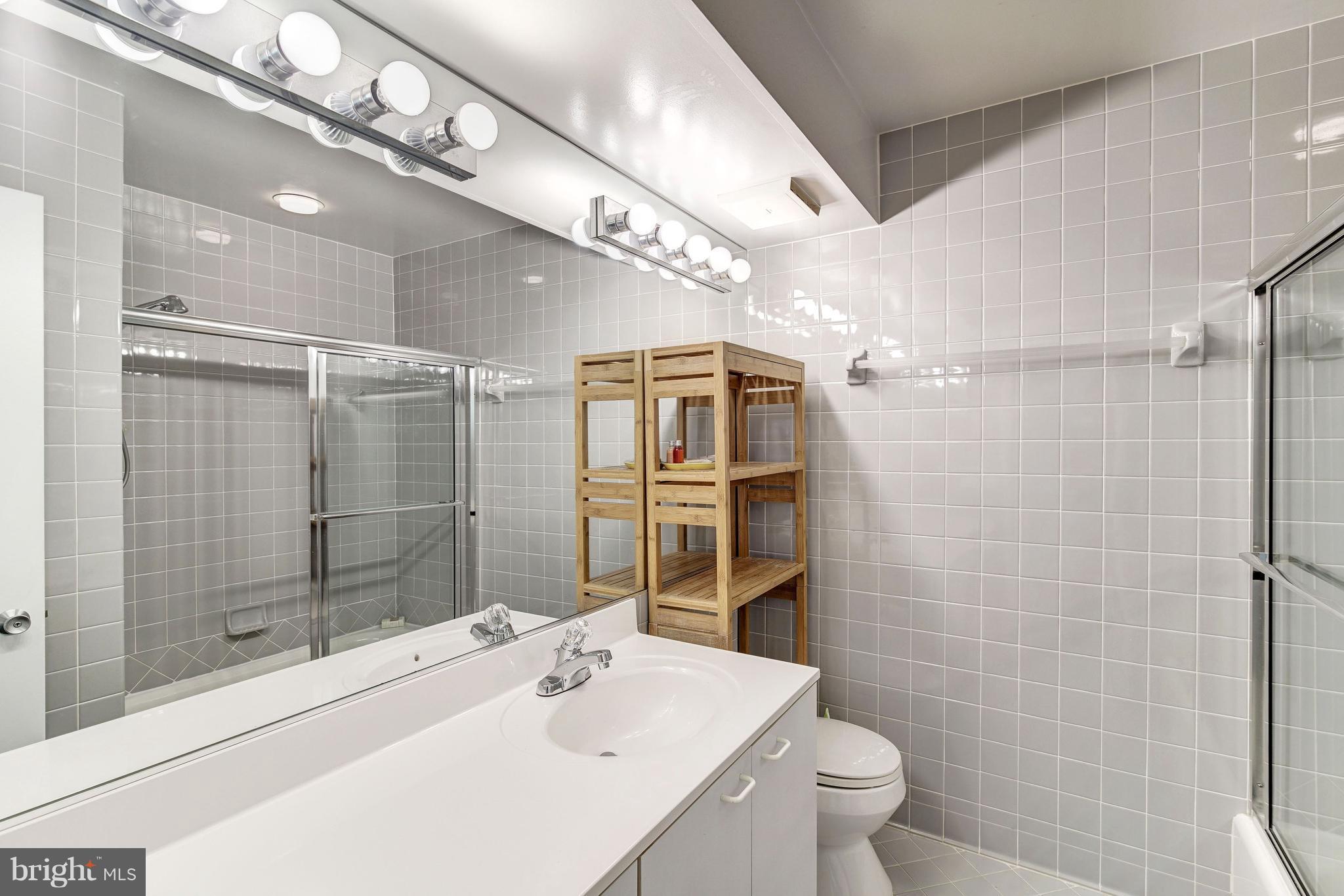 2171 Cabots Point Lane Reston, VA 20191 - Photo 21 of 30 Bath