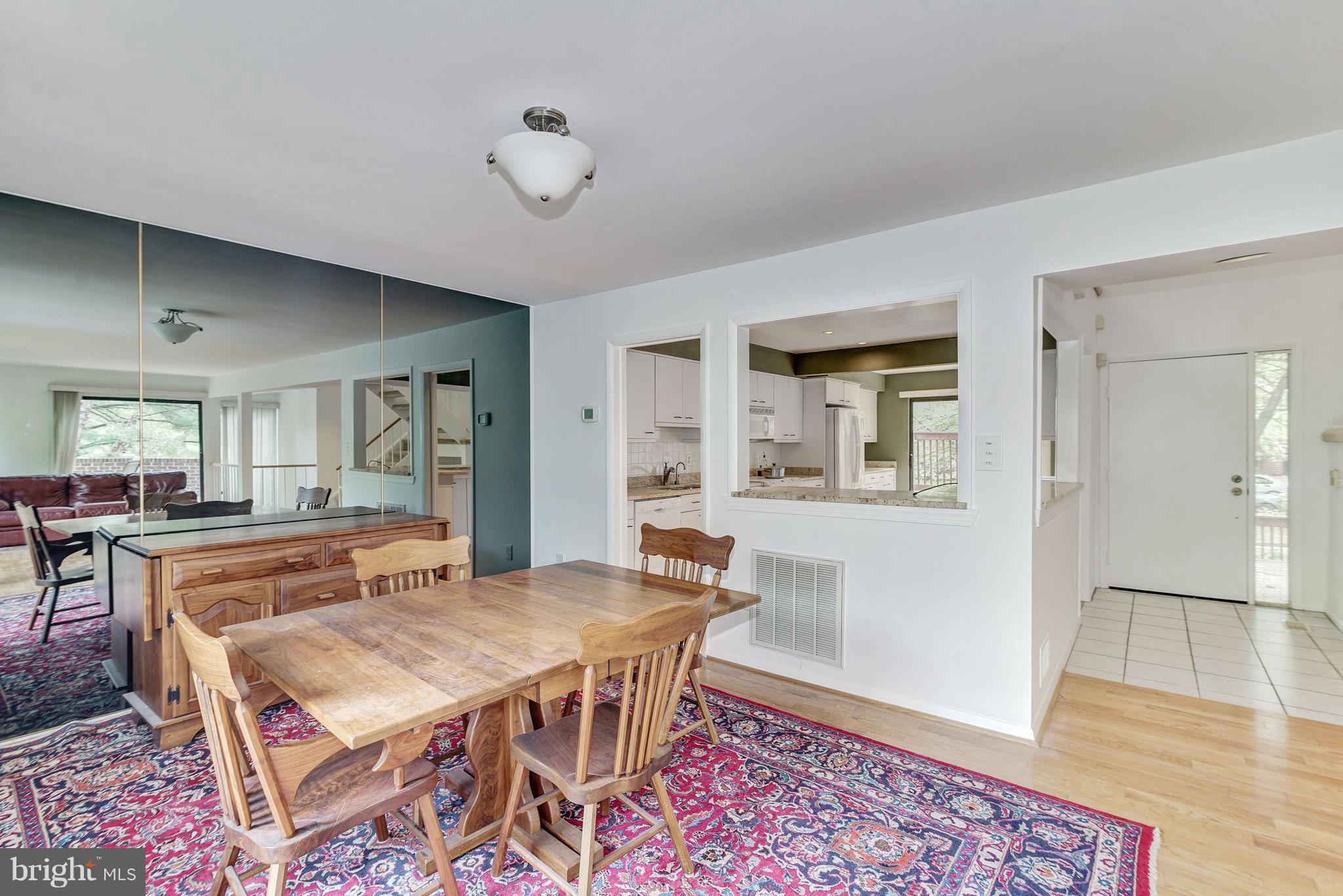 2171 Cabots Point Lane Reston, VA 20191 - Photo 5 of 30 Dining Room