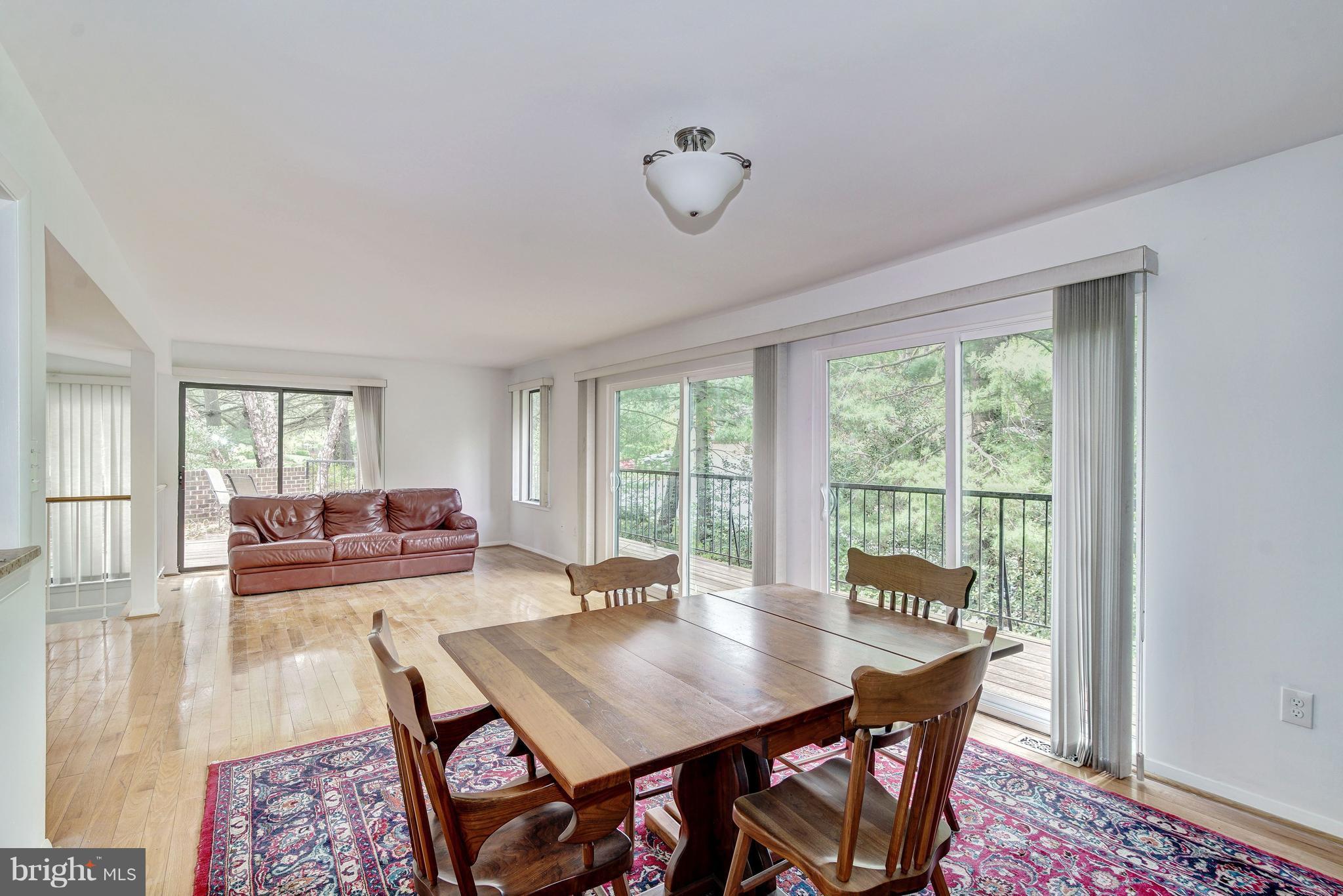 2171 Cabots Point Lane Reston, VA 20191 - Photo 7 of 30 Living Room