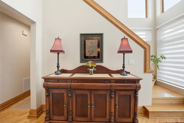 $735,000 | 15 Manchester Lane, Elmhurst, IL 60126