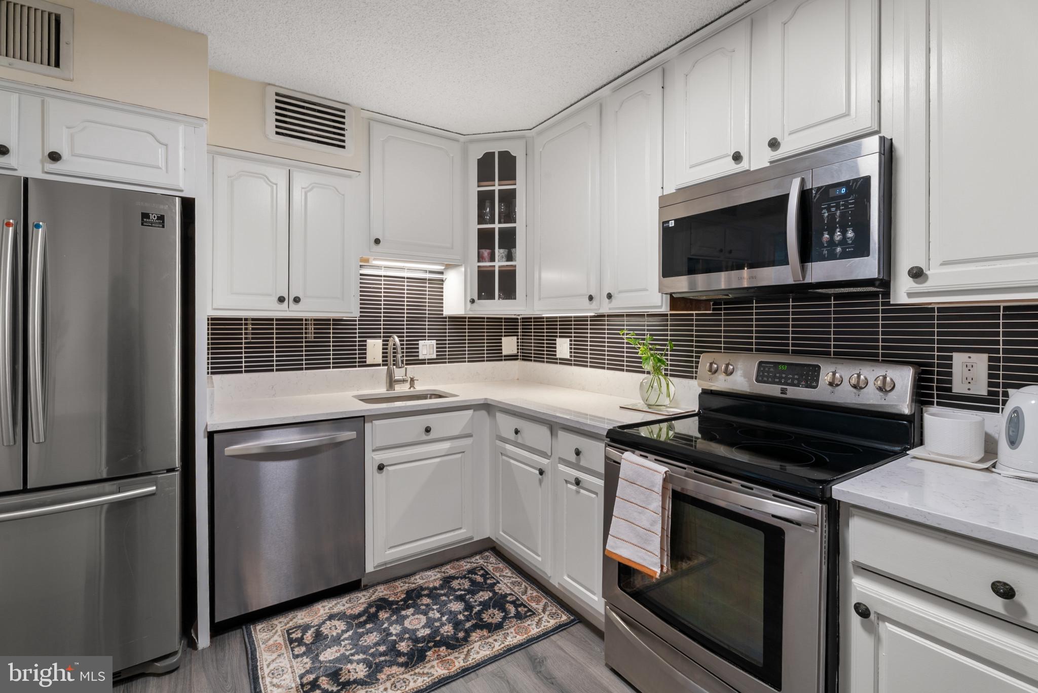 1800 Old Meadow Road, Unit 903 McLean, VA 22102 - Photo 15 of 27