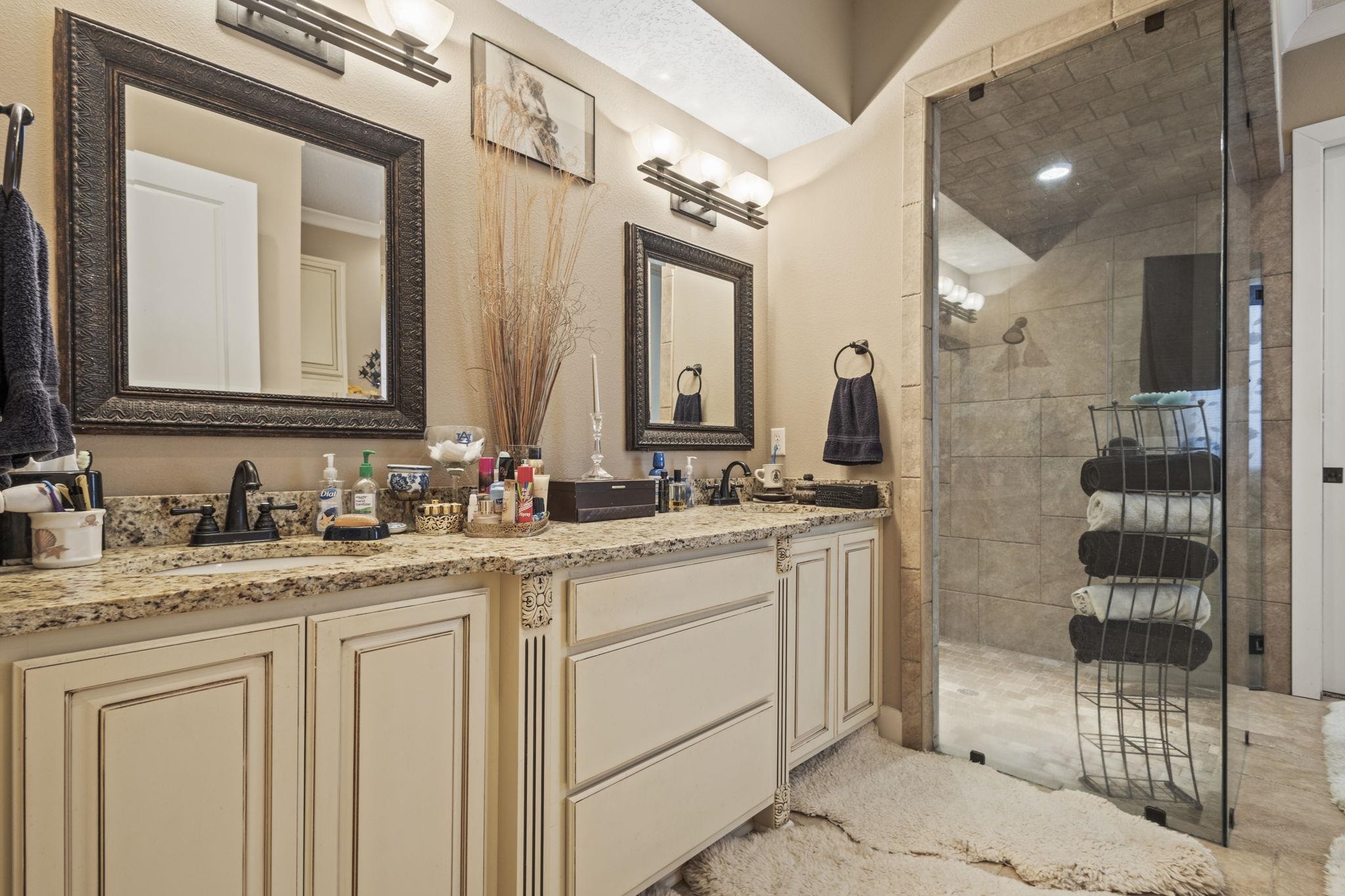 23880 Tybee Circle Daphne, AL 36526 - Photo 22 of 52 Bathroom