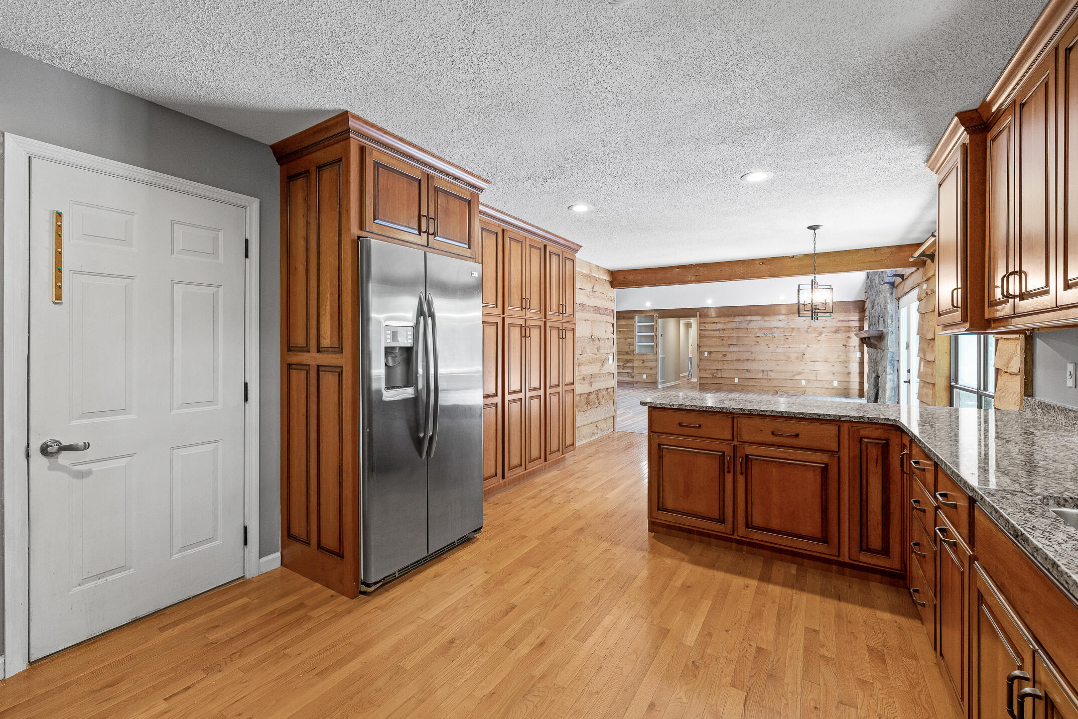 2040 Rock Bluff Road Hixson, TN 37343 - Photo 6 of 33 kitchen