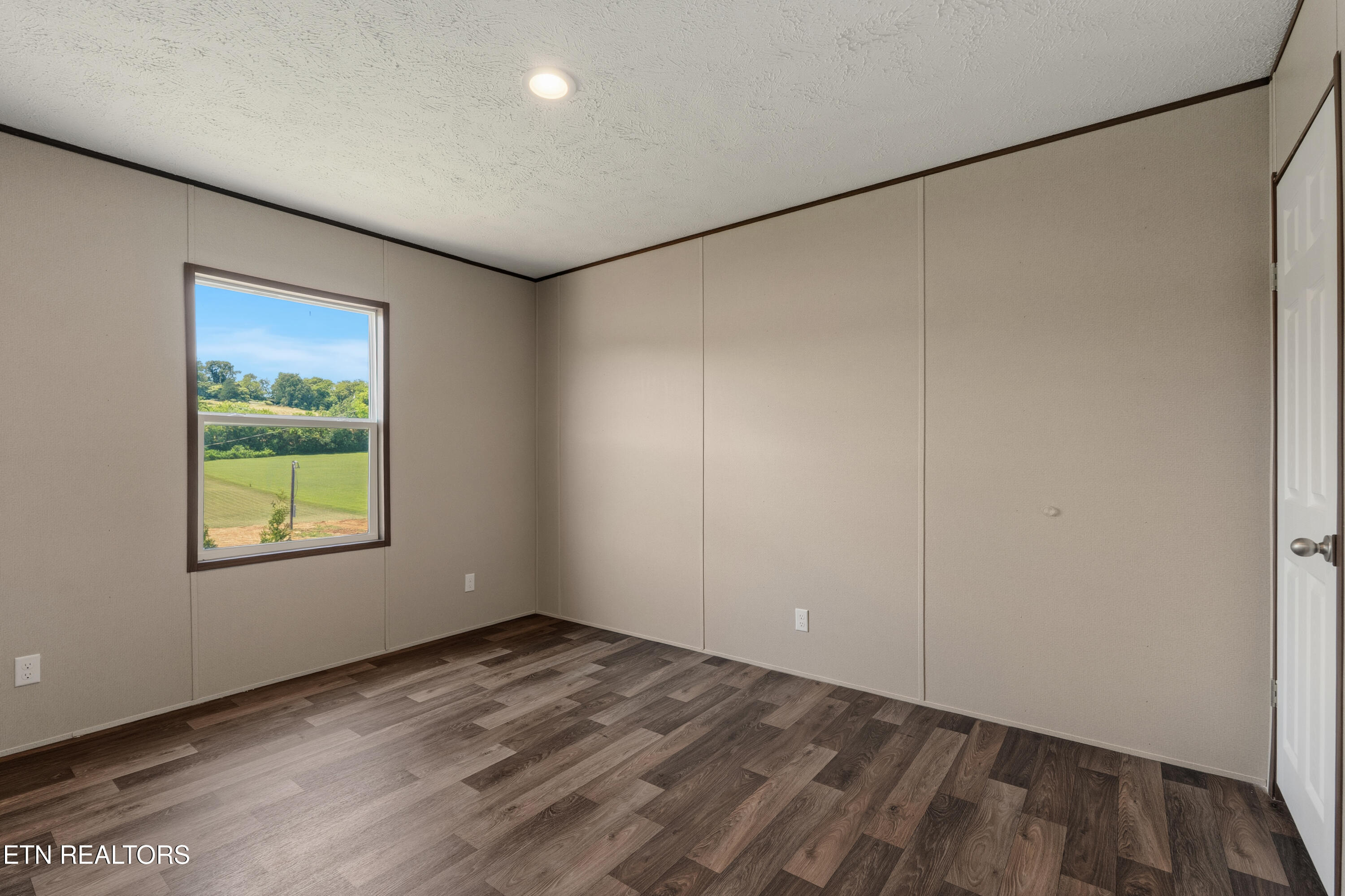 279 Thompson Road Madisonville, TN 37354 - Photo 17 of 24 DSC08337