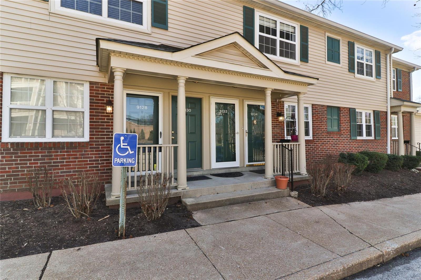 9132 Eager Road St. Louis, MO 63144 - Photo 1 of 12 Gallery Image 1