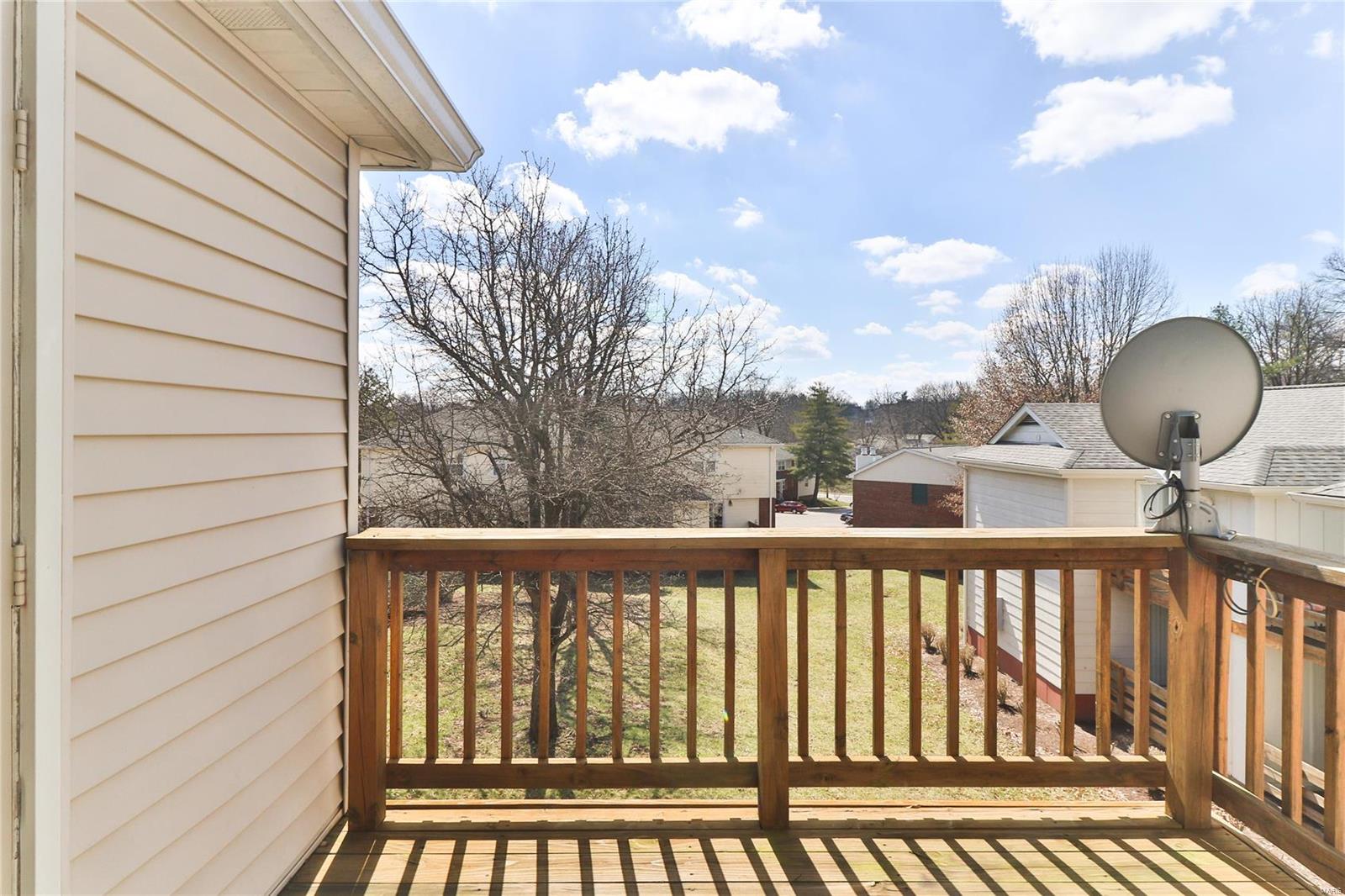9132 Eager Road St. Louis, MO 63144 - Photo 5 of 12 Gallery Image 5