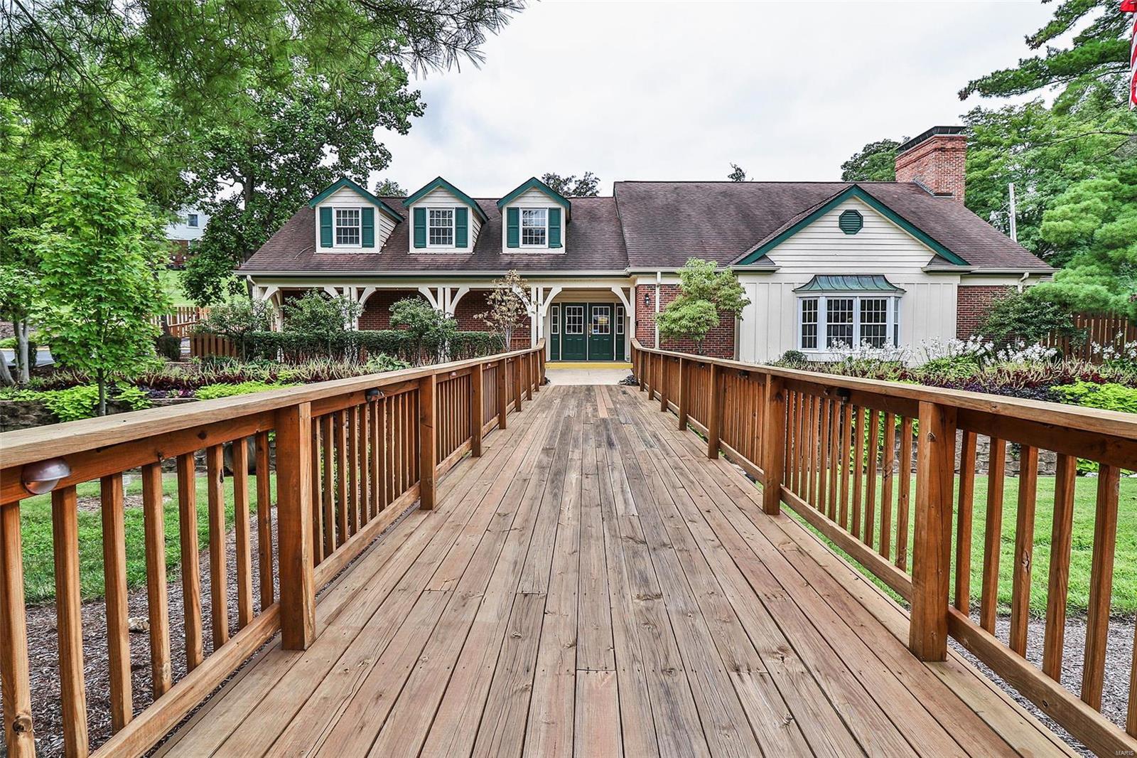 9132 Eager Road St. Louis, MO 63144 - Photo 10 of 12 Gallery Image 10