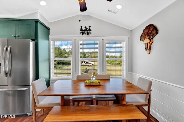 $490,000 | 118 West Ellis Lane, Mount Carmel, TN 37645