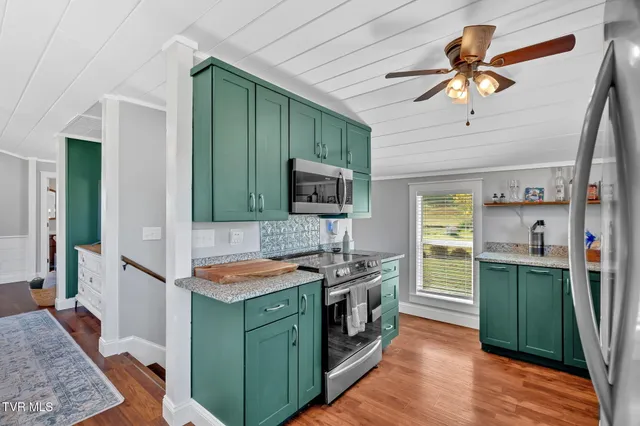 $490,000 | 118 West Ellis Lane, Mount Carmel, TN 37645