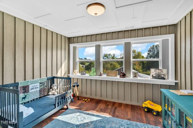 $490,000 | 118 West Ellis Lane, Mount Carmel, TN 37645