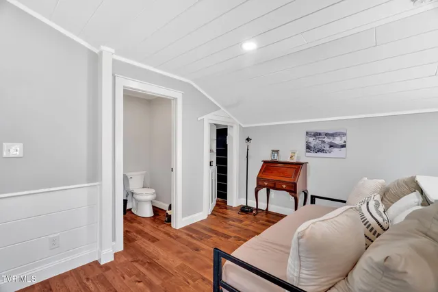 $490,000 | 118 West Ellis Lane, Mount Carmel, TN 37645