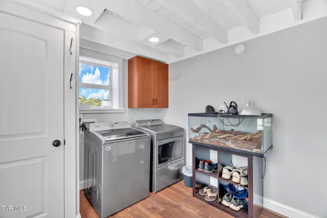 $490,000 | 118 West Ellis Lane, Mount Carmel, TN 37645