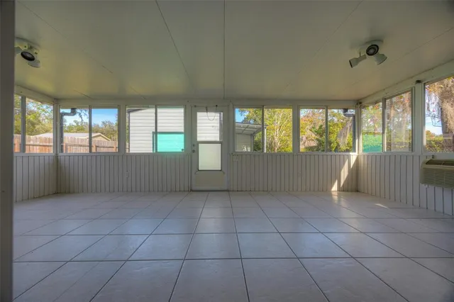 $289,000 | 444 West Main Street, Lake Helen, FL 32744