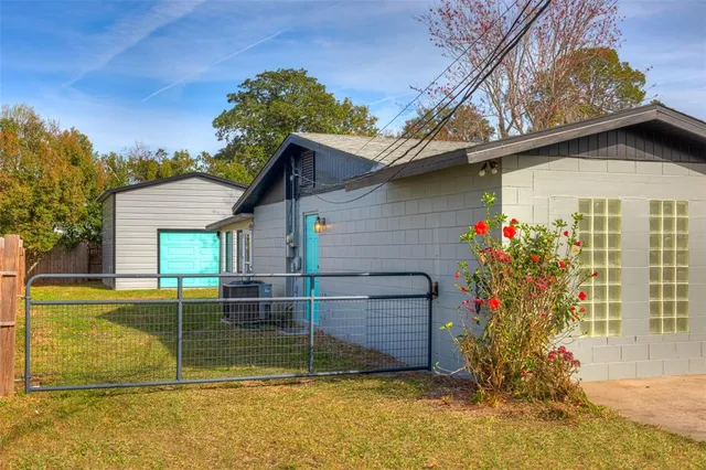 $289,000 | 444 West Main Street, Lake Helen, FL 32744