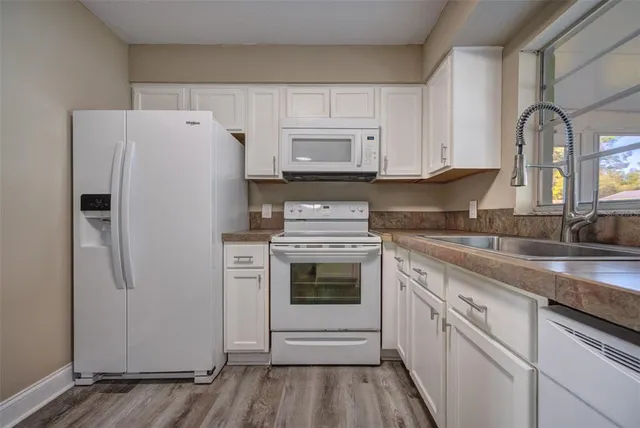 $289,000 | 444 West Main Street, Lake Helen, FL 32744