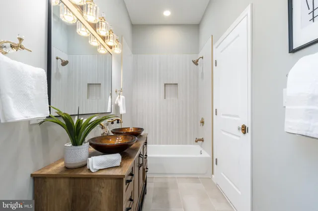 $625,000 | 109 Watkins Street, Philadelphia, PA 19148