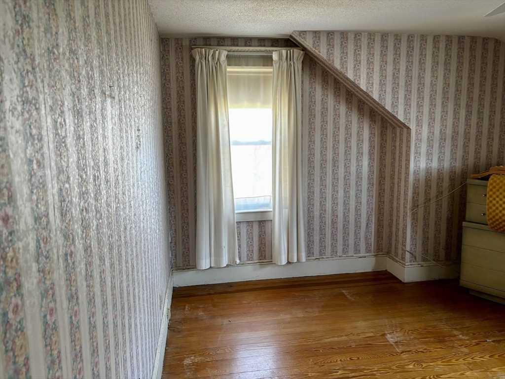91 Daviston Street Springfield, MA 01108 - Photo 27 of 38