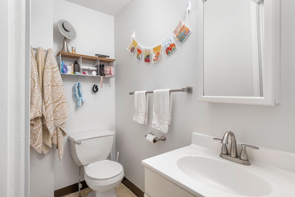 11 Unity Street, Unit 3 Boston, MA 02113 - Photo 13 of 20