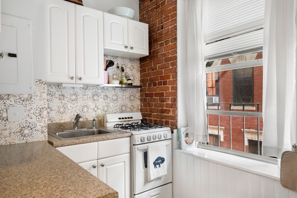 11 Unity Street, Unit 3 Boston, MA 02113 - Photo 6 of 20