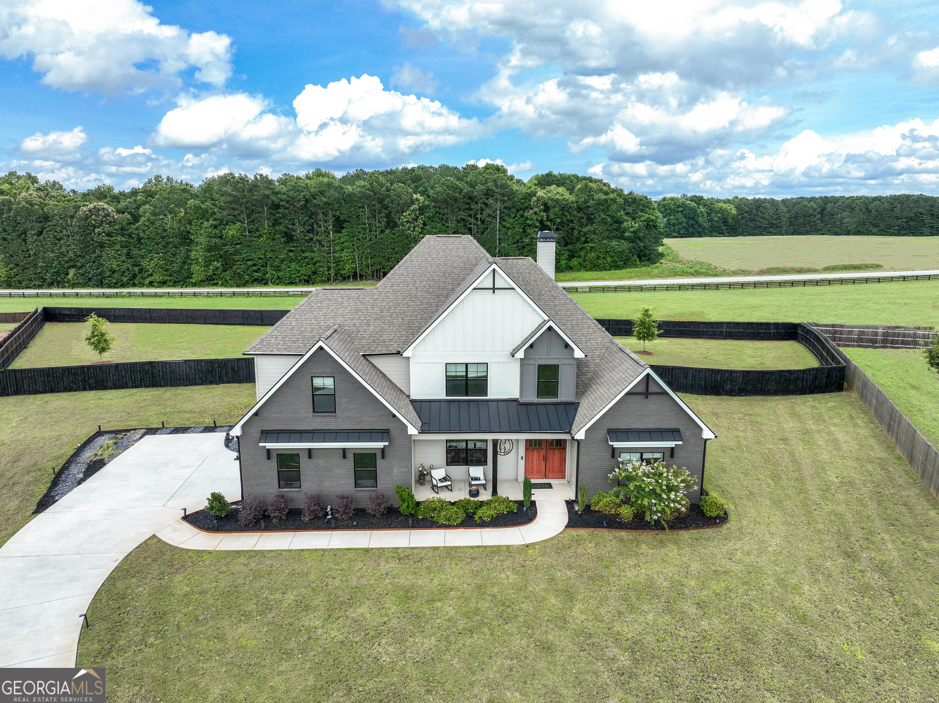 43 Sumner Way Senoia, GA 30276 - Photo 1 of 61