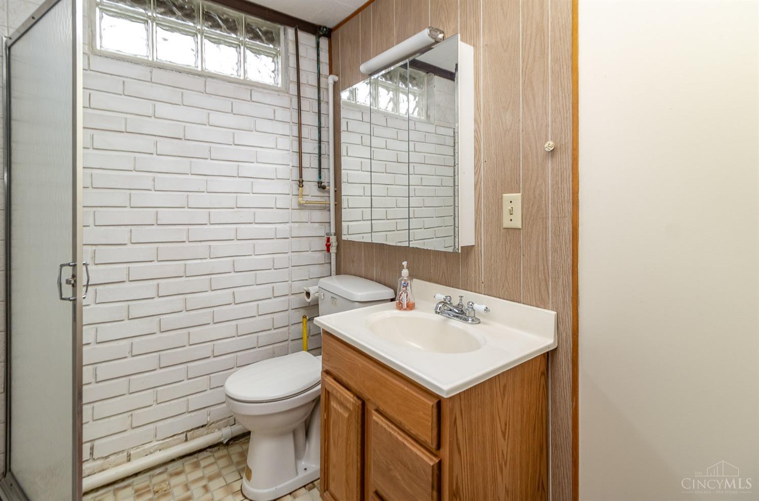 934 Locust Corner Road Cincinnati, OH 45245 - Photo 21 of 22 Gallery Image 21