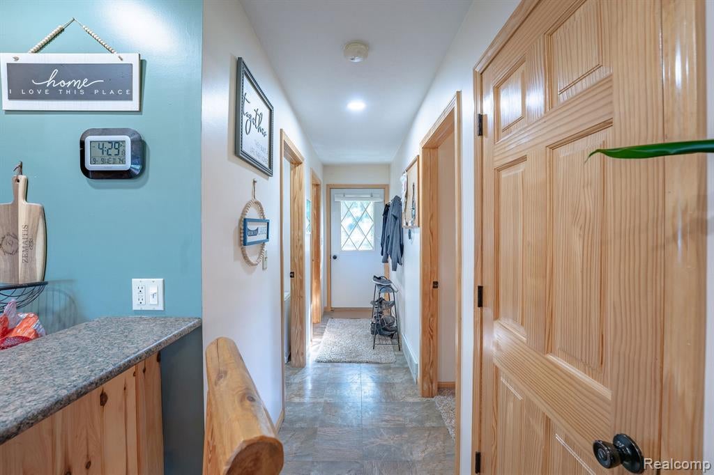 9154 Ridge View Drive Irons, MI 49644 - Photo 16 of 33 Gallery Image 16