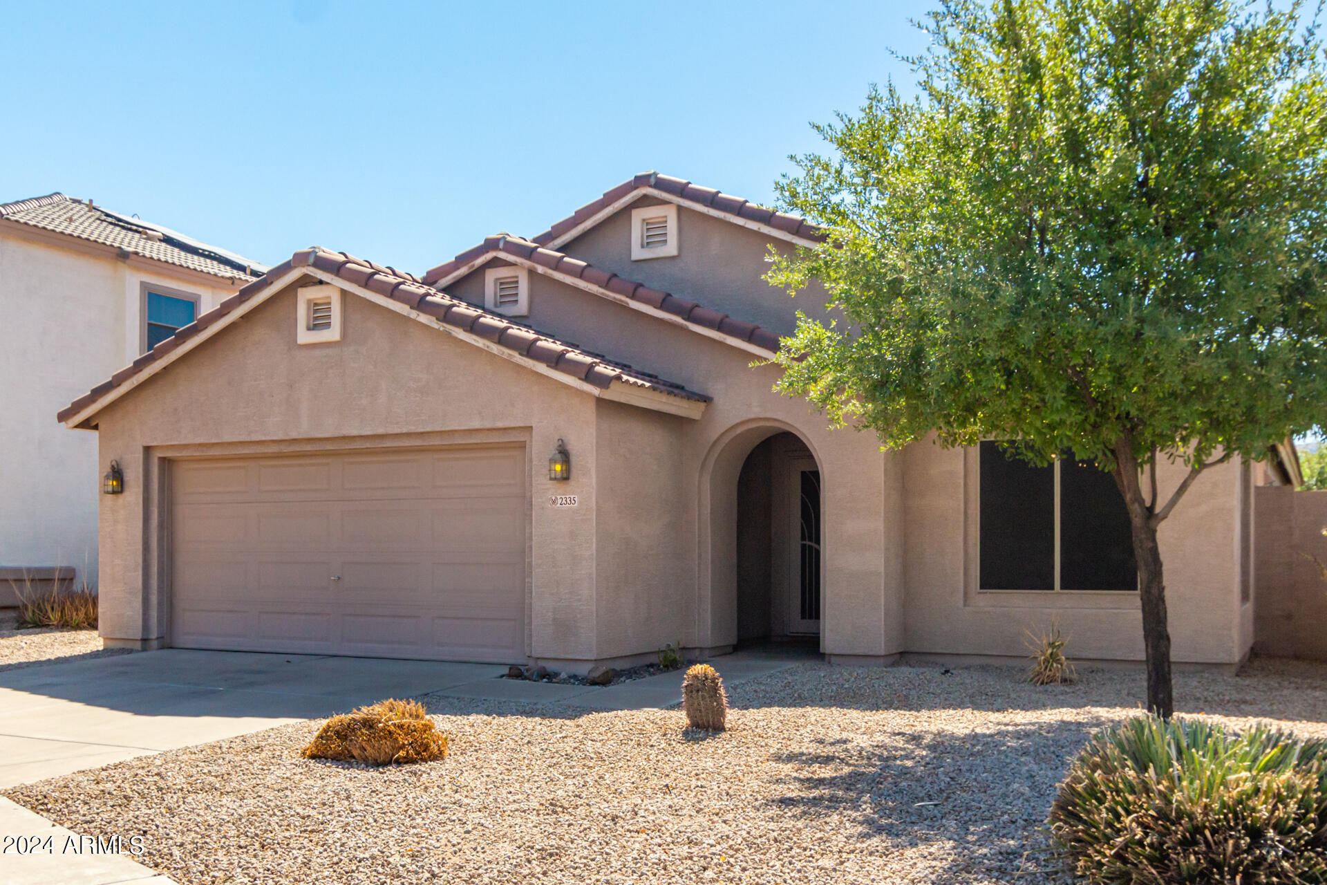 2335 West Darrel Road Phoenix, AZ 85041 - Photo 2 of 32 04-Darrel
