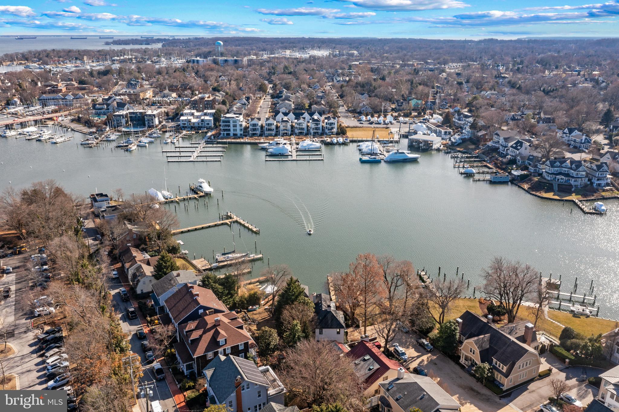 1 Shipwright Harbor Annapolis, MD 21401 - Photo 34 of 39 an aerial view of a city