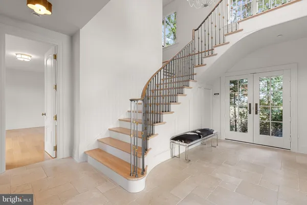 a view of entryway and hall