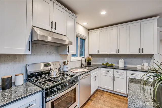 a bathroom with a tub