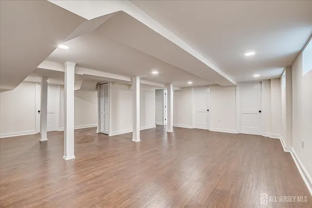 $1,050,000 | 140 Oakview Avenue, Maplewood, NJ 07040