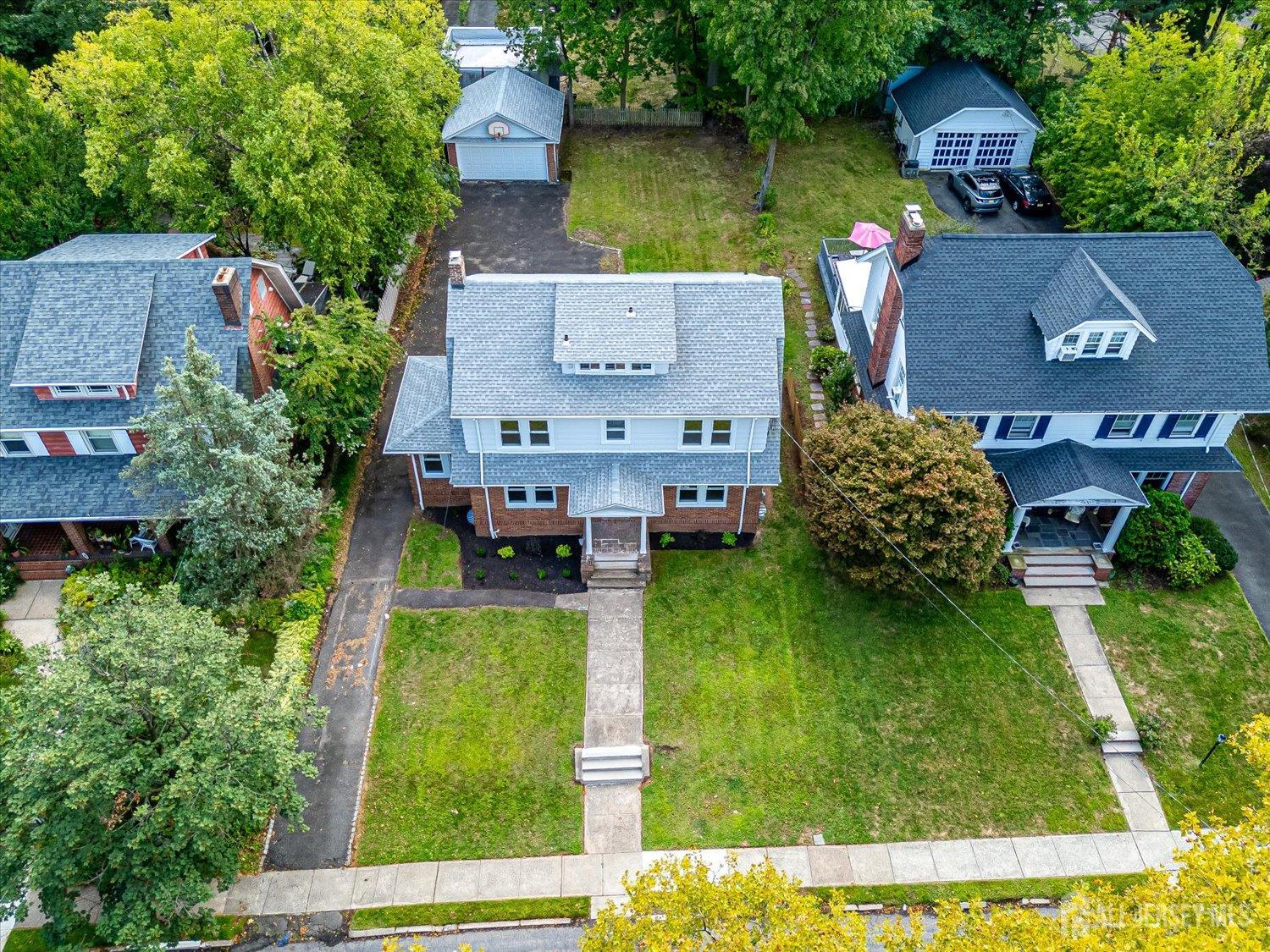 140 Oakview Avenue Maplewood, NJ 07040 - Photo 8 of 67 an aerial view of a house
