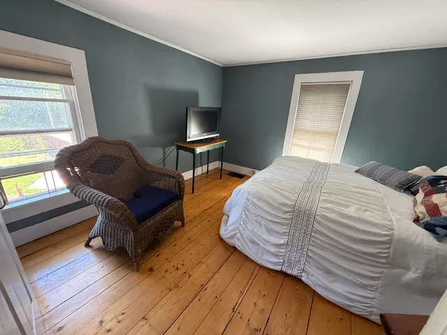 $575,000 | 53 Commonwealth Avenue, Hyde Park, VT 05655