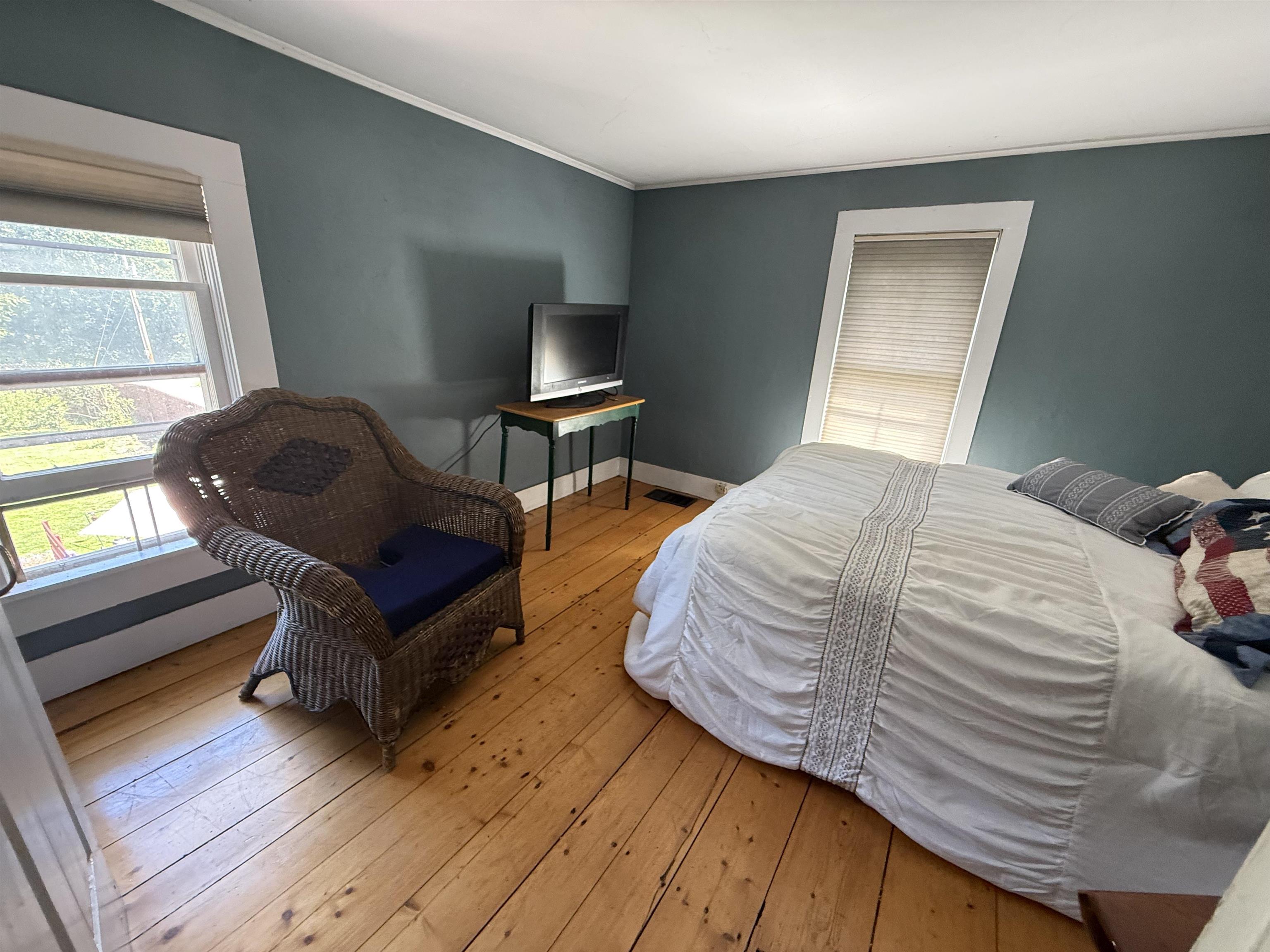 53 Commonwealth Avenue Hyde Park, VT 05655 - Photo 15 of 24