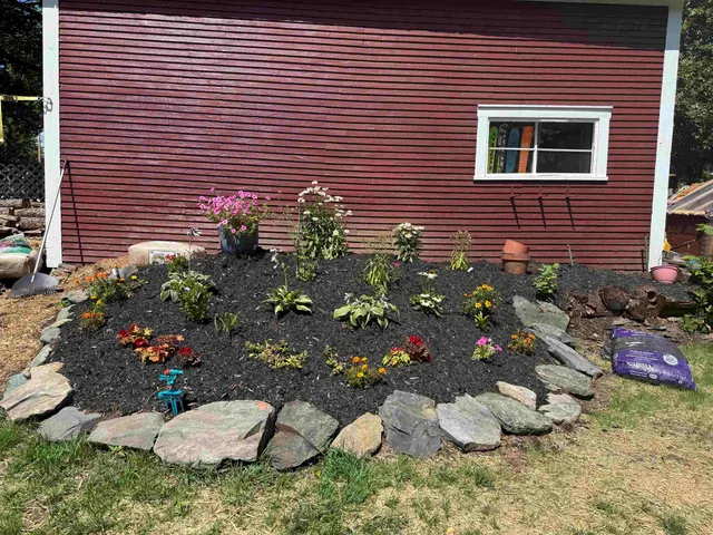 $575,000 | 53 Commonwealth Avenue, Hyde Park, VT 05655