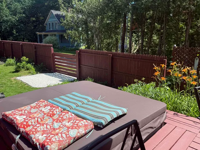 $575,000 | 53 Commonwealth Avenue, Hyde Park, VT 05655