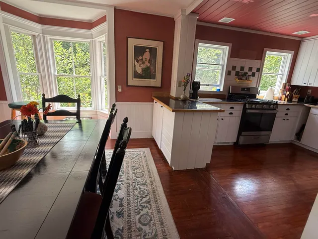 $575,000 | 53 Commonwealth Avenue, Hyde Park, VT 05655