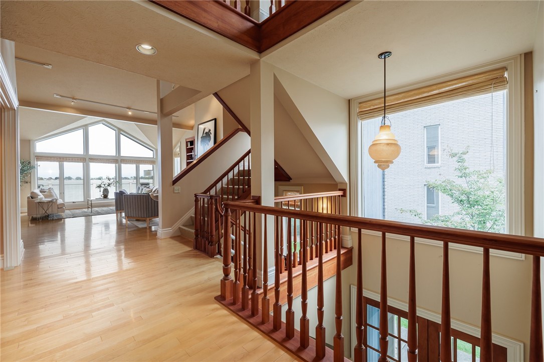 2 Bay Point Circle Irondequoit, NY 14622 - Photo 15 of 49