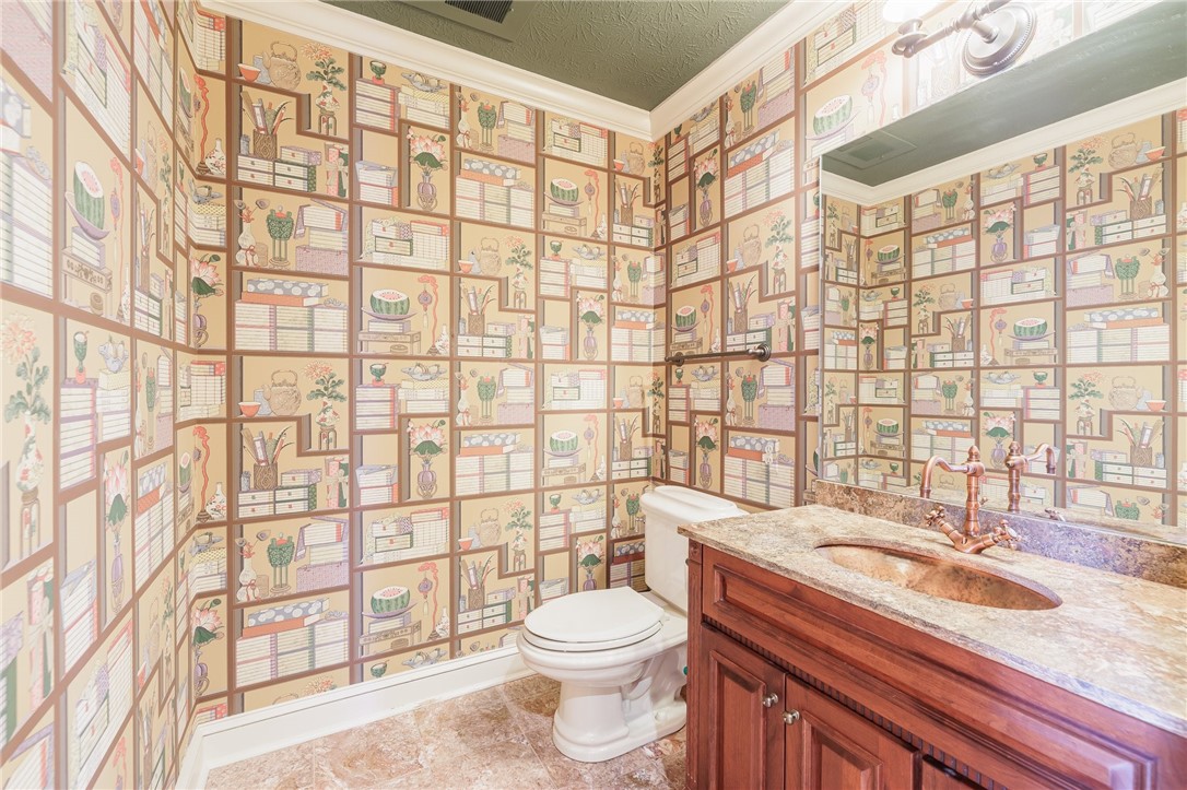 2 Bay Point Circle Irondequoit, NY 14622 - Photo 16 of 49