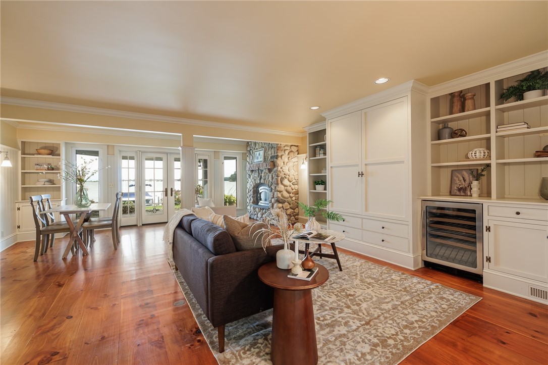 2 Bay Point Circle Irondequoit, NY 14622 - Photo 32 of 49 1st floor living/dining space with access to patio